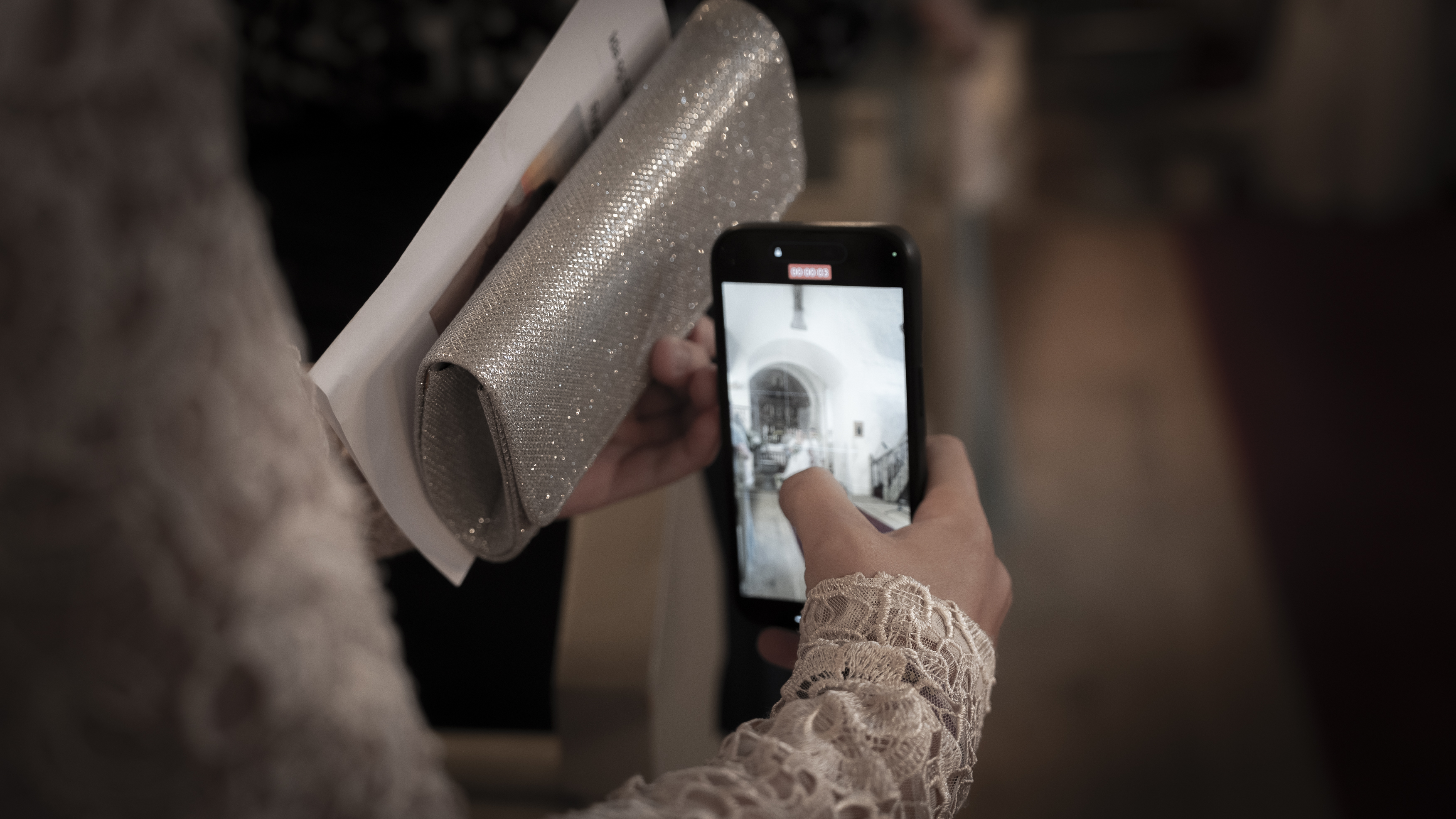 Mobilfri vielse - forstyrrelse eller verdifulle minner?